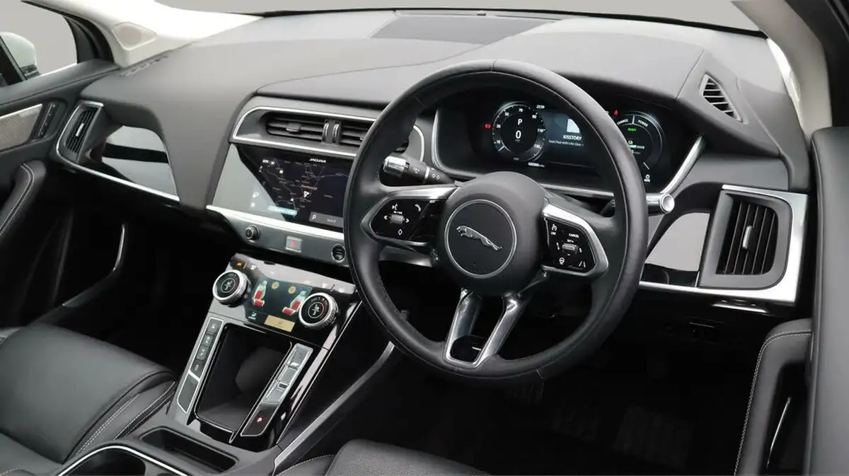 2022-jaguar-i-pace-ev400-hse-big-9