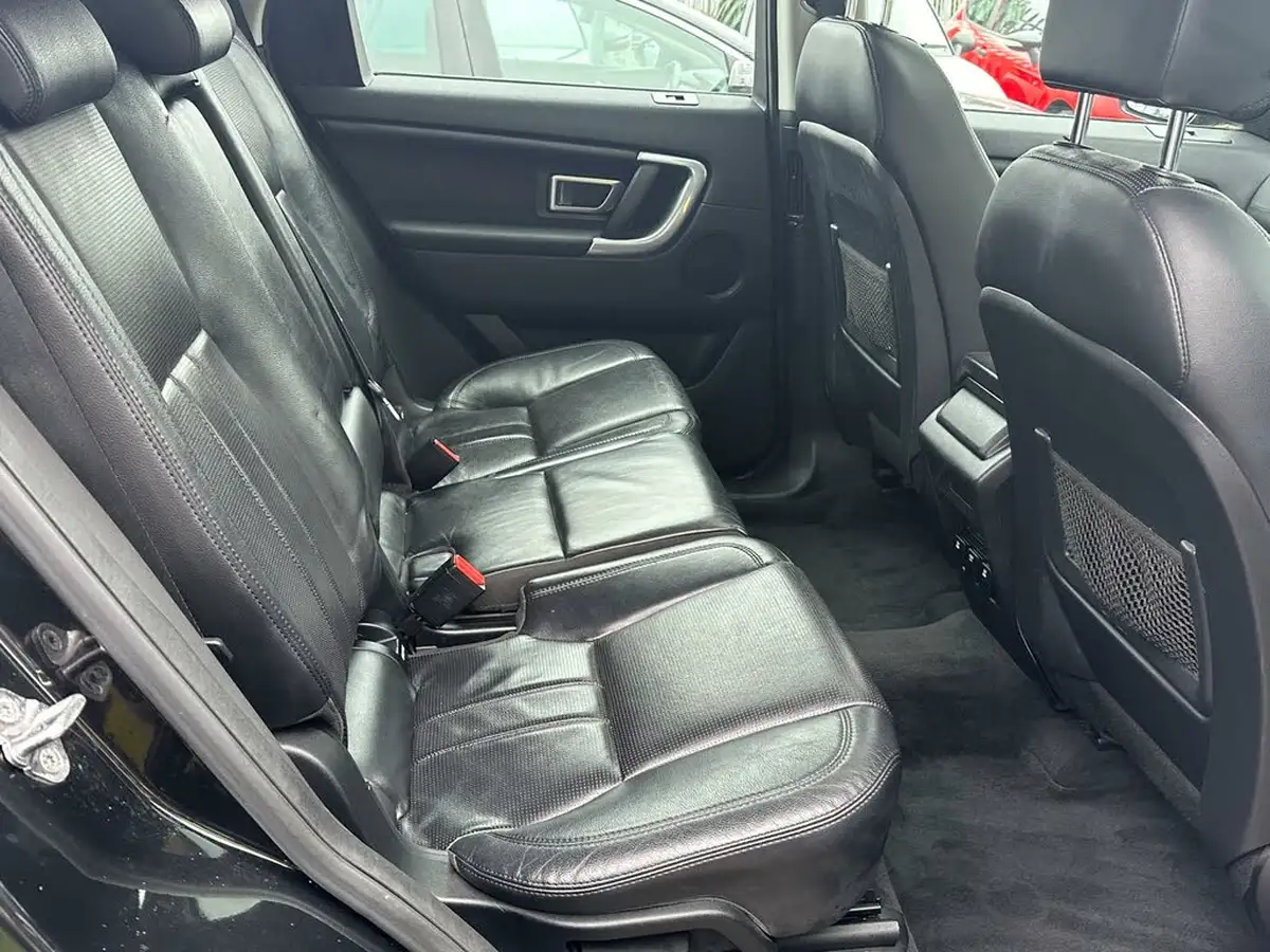 2015-land-rover-discovery-sport-20td4-hse-black-big-14