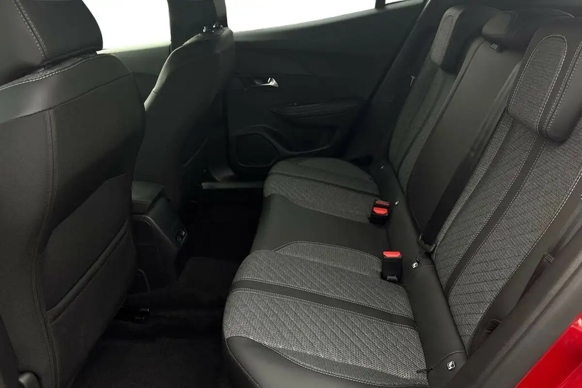 2024-peugeot-2008-suv-12-puretech-allure-130ps-big-16