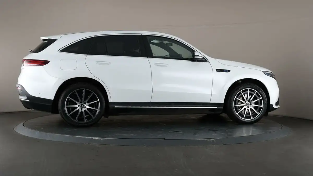 2022-mercedes-benz-eqc-e-eqc-400-amg-line-big-55