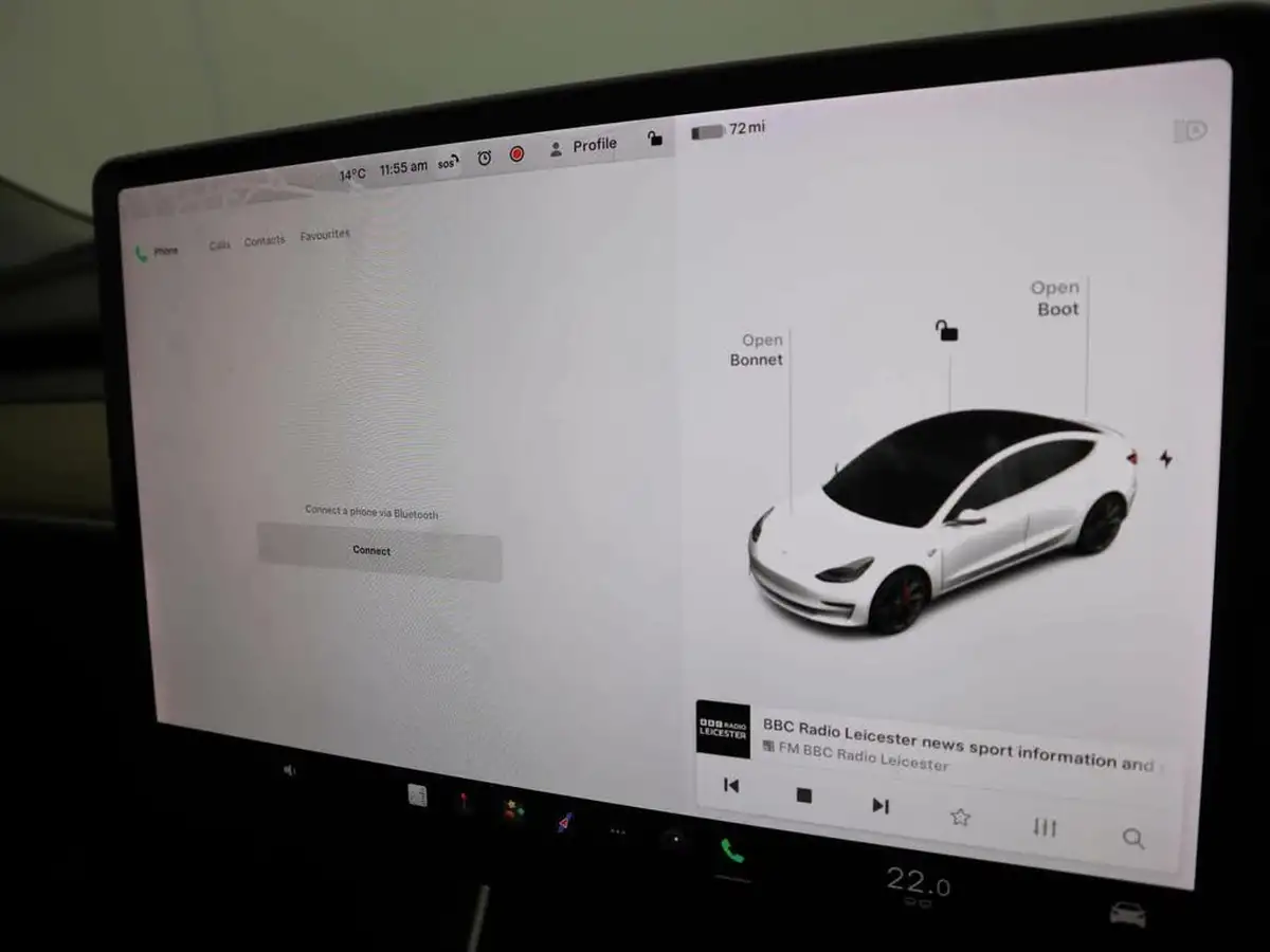 2020-tesla-model-3-e-performance-big-17