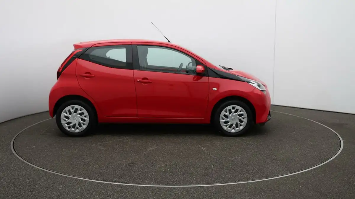 2021-toyota-aygo-10-vvt-i-x-play-tss-x-shift-big-41