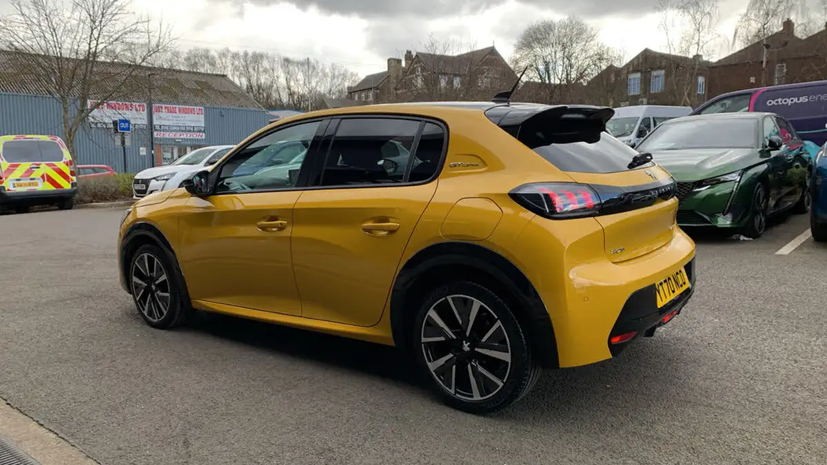 2020-peugeot-208-12-puretech-gt-line-130bhp-eat8-big-4