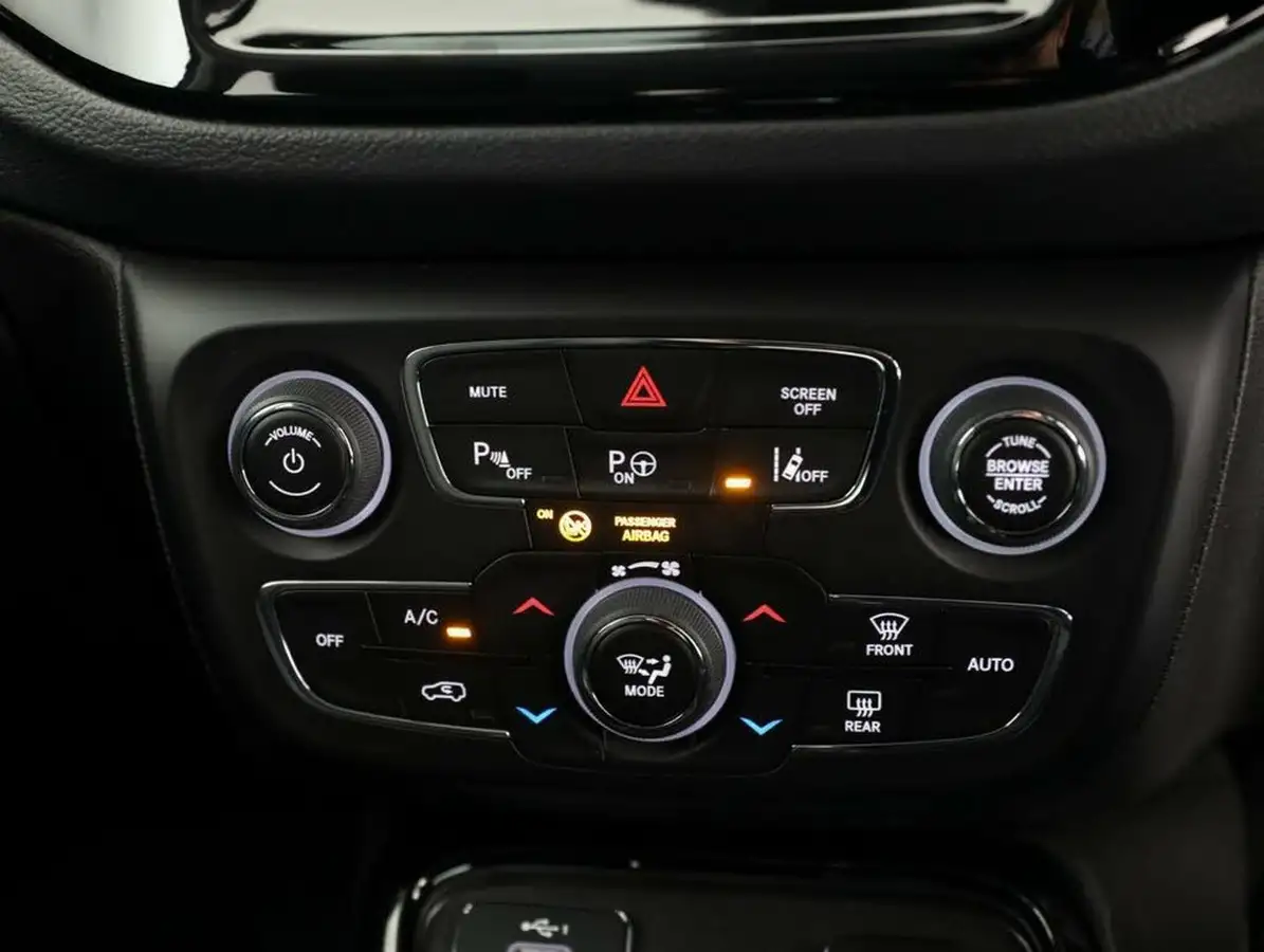2020-jeep-compass-14-multiair-ii-limited-138bhp-big-21