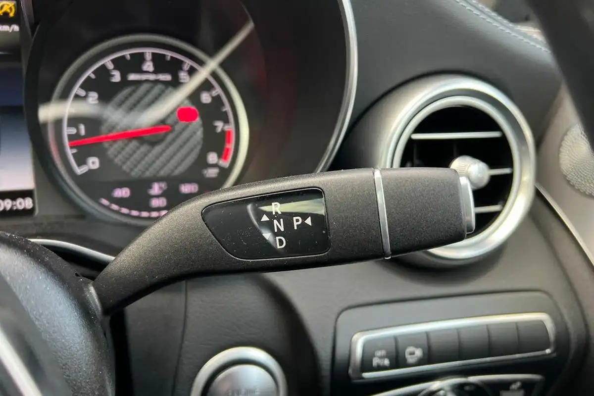 2017-mercedes-benz-c-class-40-c63-amg-premiumss-coupe-2d-speedshift-mct-big-25