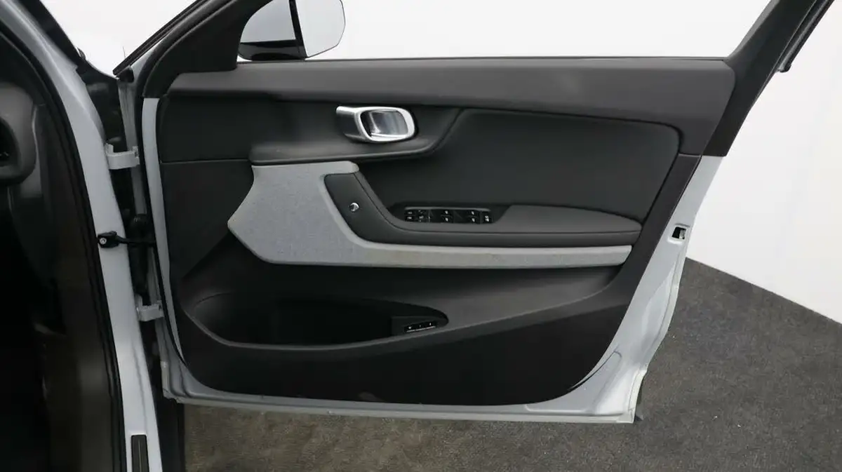 2023-polestar-polestar-2-e-ps2-165kw-standard-single-hatchback-big-14