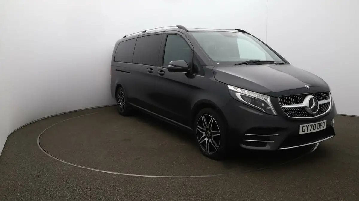 2020-mercedes-benz-v-class-20d-v300d-amg-line-extra-long-big-37