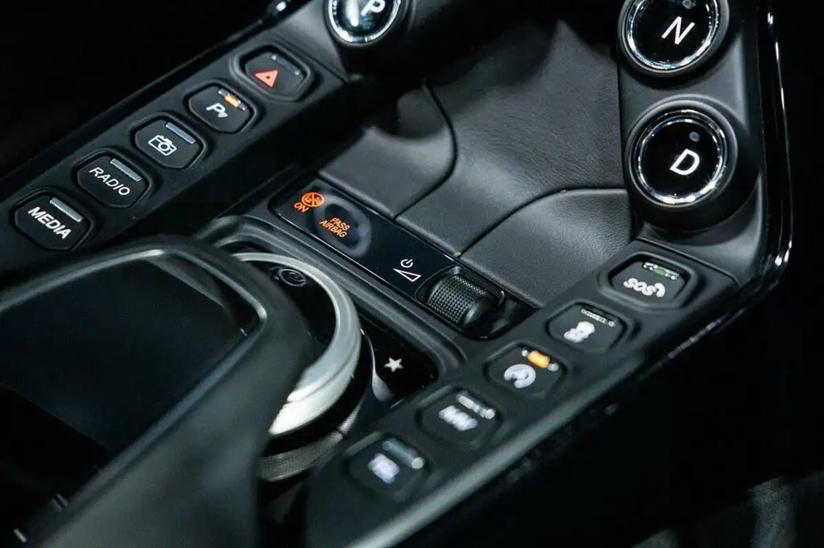 2020-aston-martin-vantage-40-v8-vantage-coupe-auto-big-37