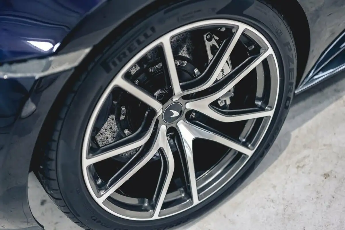 2019-mclaren-570s-38-coupe-big-15