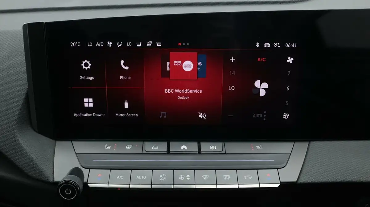 2023-vauxhall-astra-12-turbo-gs-hatchback-big-11