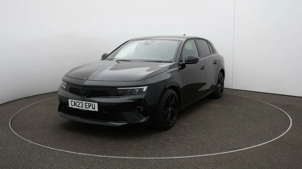 2023-vauxhall-astra-12-turbo-gs-hatchback-big-28