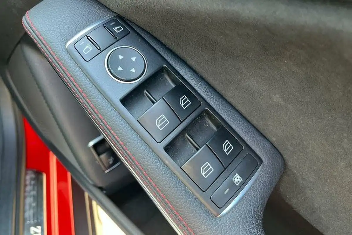 2019-mercedes-benz-gla-class-16-gla-180-amg-line-edition-7g-dct-big-15