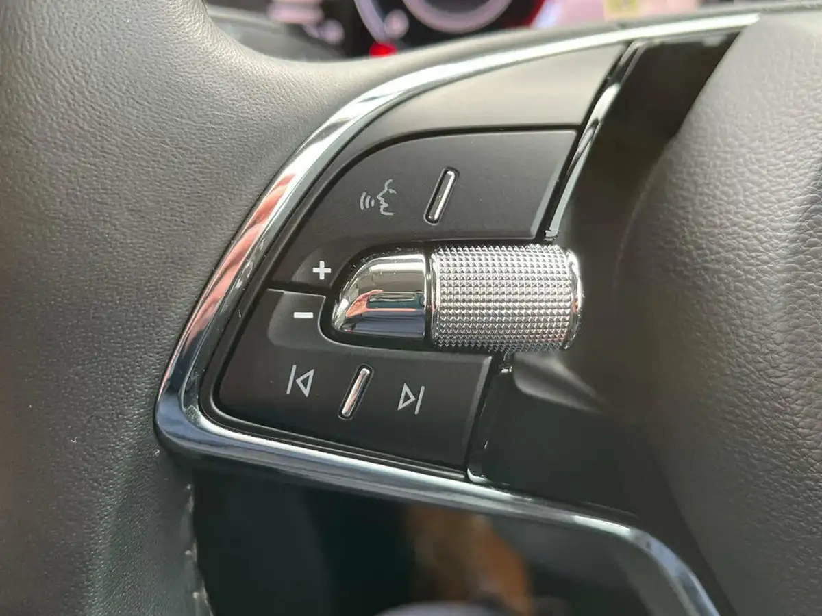 2021-skoda-kamiq-10-tsi-se-l-109ps-dsg-big-46