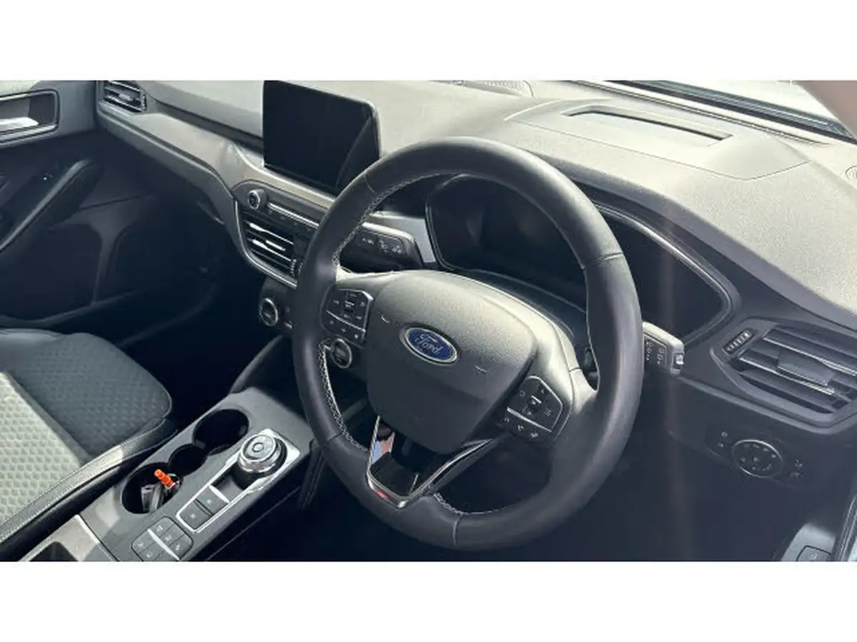 2022-ford-focus-big-10