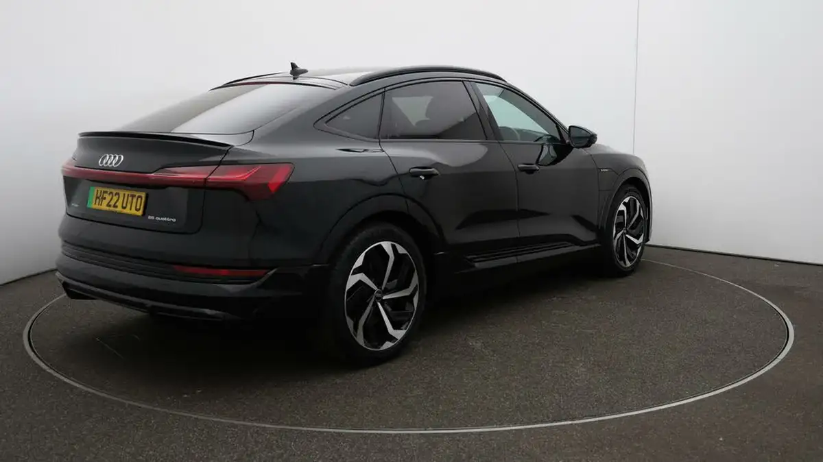 2022-audi-e-tron-55e-black-edition-sportback-big-48