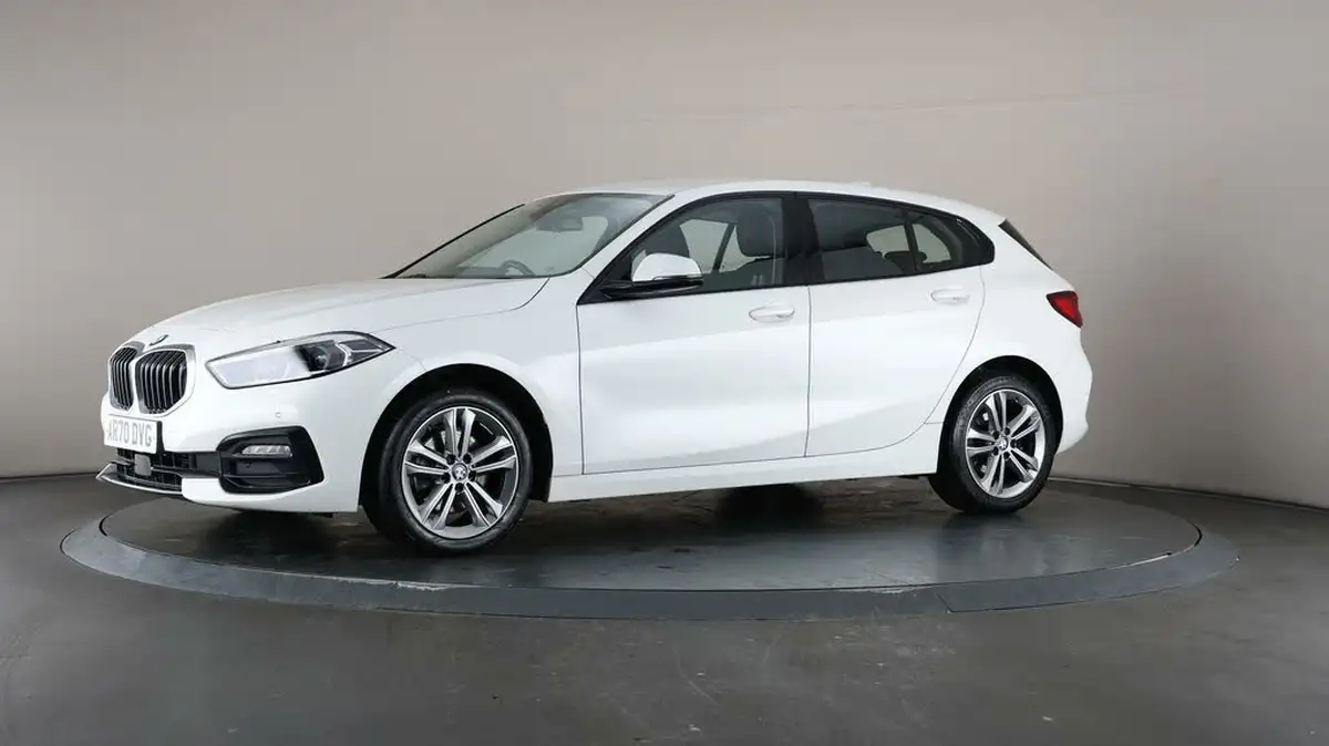 2021-bmw-1-series-15td-116d-sport-lcp-big-34