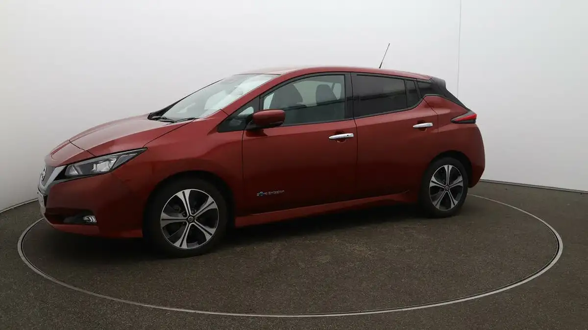 2020-nissan-leaf-e-tekna-big-34