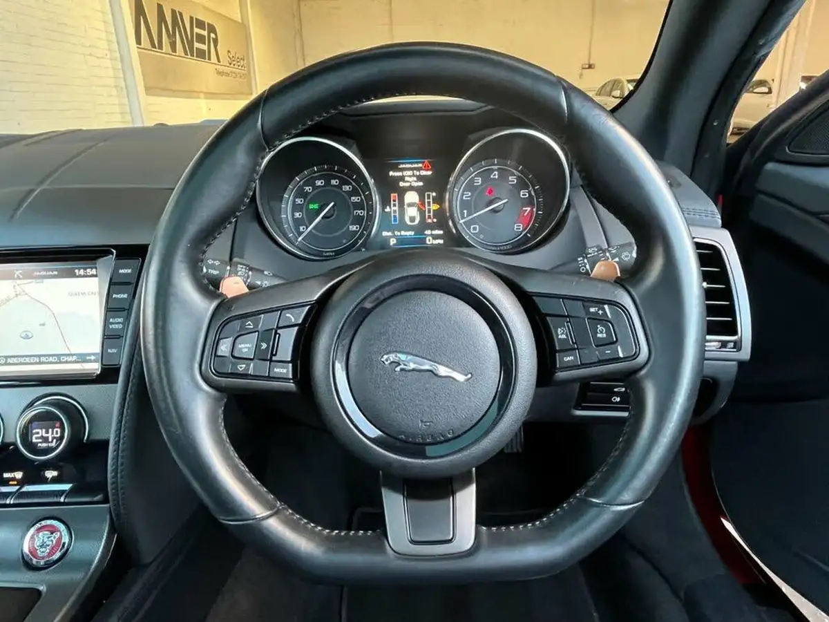 2014-jaguar-f-type-30-s-coupe-quickshift-big-36