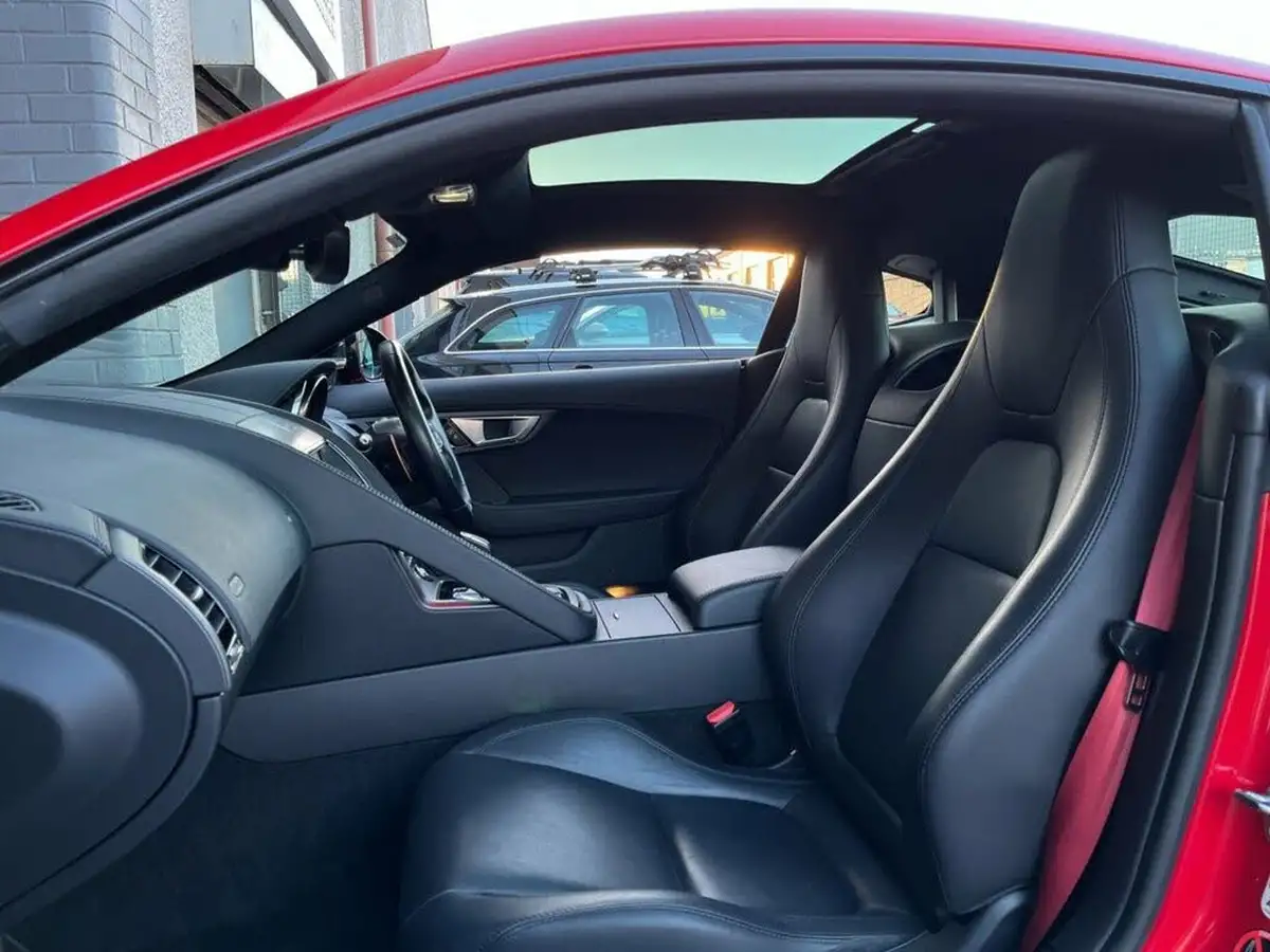 2014-jaguar-f-type-30-s-coupe-quickshift-big-9