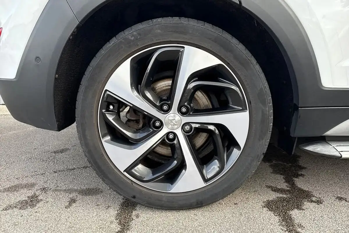 2017-hyundai-tucson-17crdi-blue-drive-premium-se-big-8
