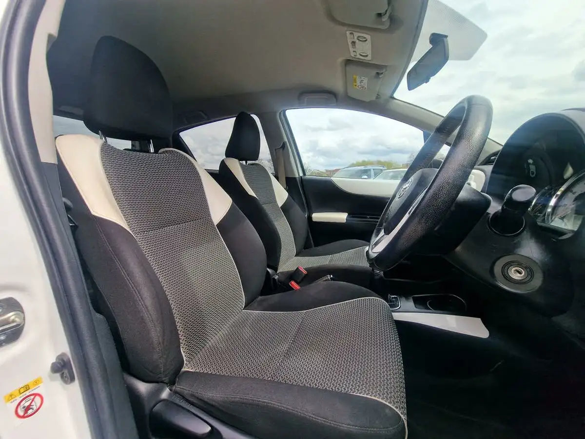 2013-toyota-yaris-133-trend-vvt-i-5d-big-11