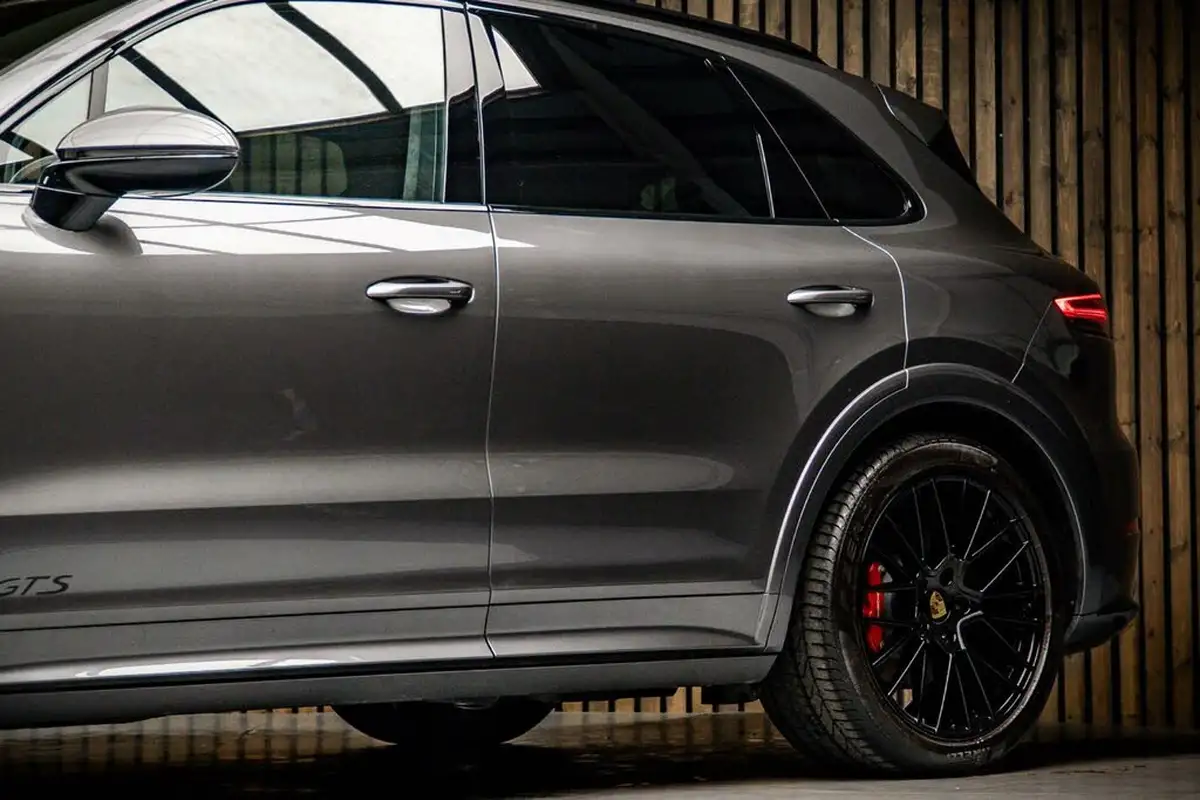 2023-porsche-cayenne-40-v8-gts-station-wagon-big-15