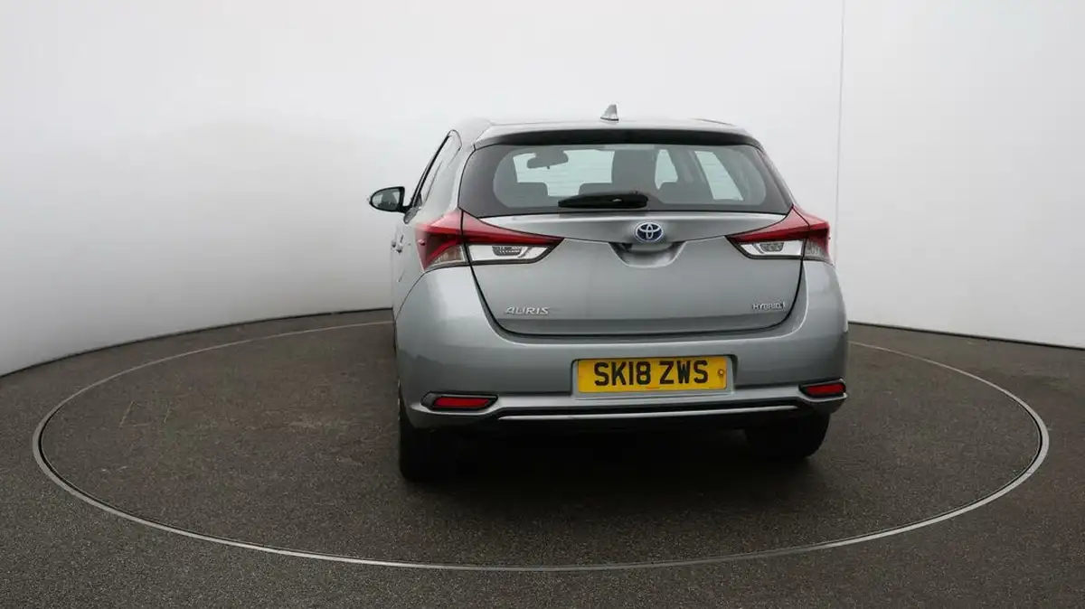 2018-toyota-auris-18-vvt-i-hsd-icon-tech-hatchback-big-6
