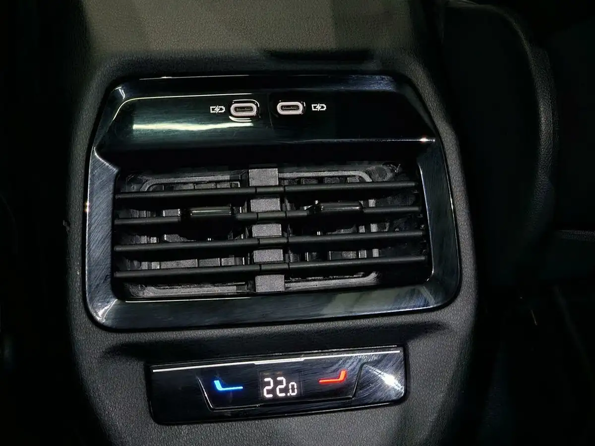 2023-volkswagen-id5-e-tech-204ps-performance-big-31