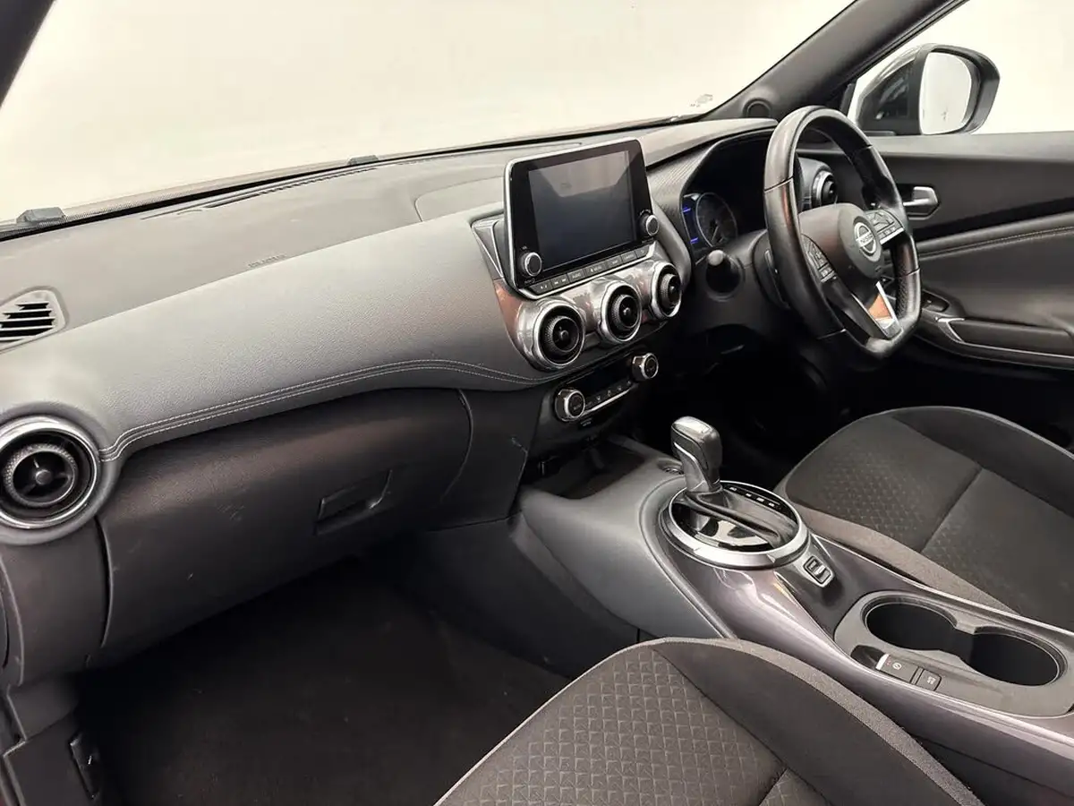 2022-nissan-juke-10-dig-t-n-connecta-dct-big-12
