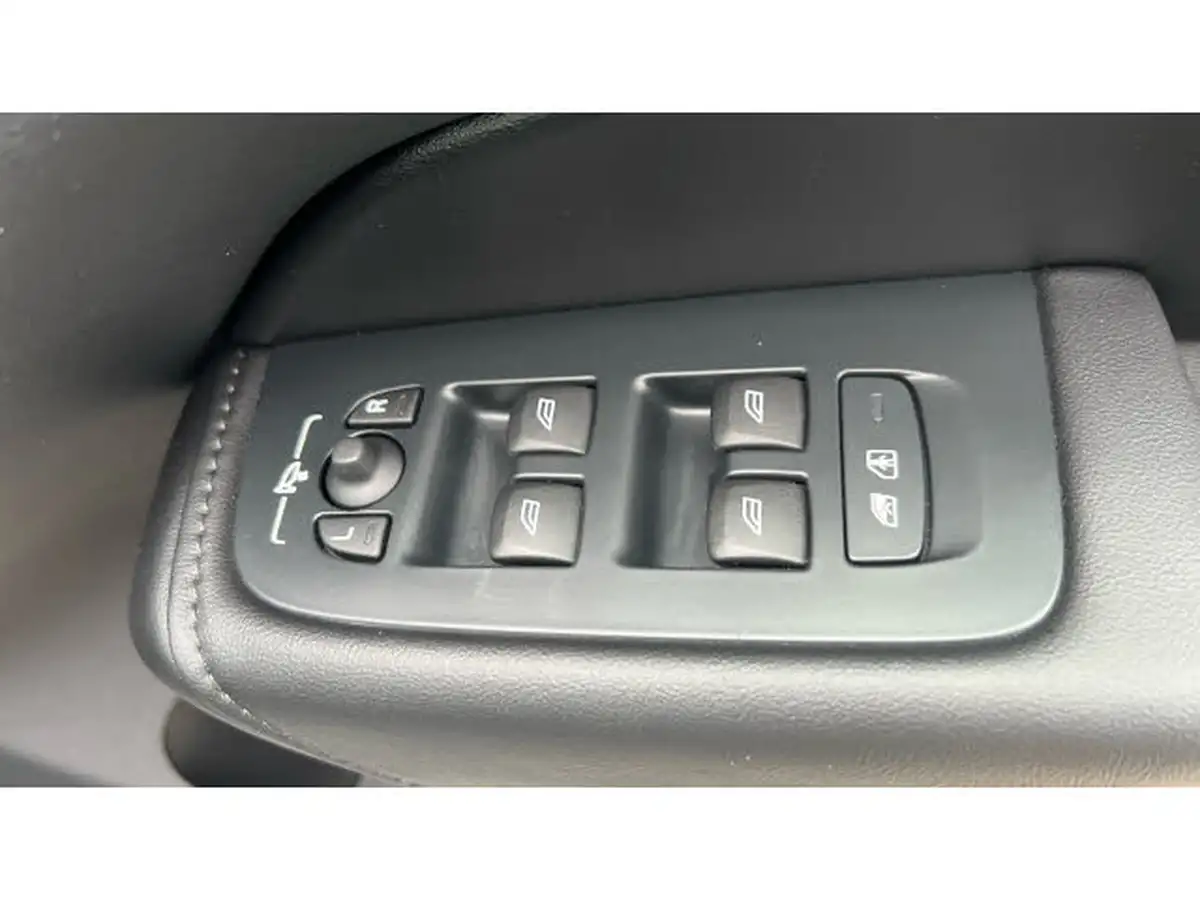2023-volvo-xc60-20td-b4-plus-big-27