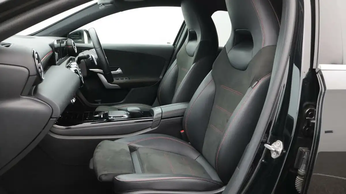 2021-mercedes-benz-a-class-15d-a180d-amg-line-hatchback-5d-7g-dct-big-14