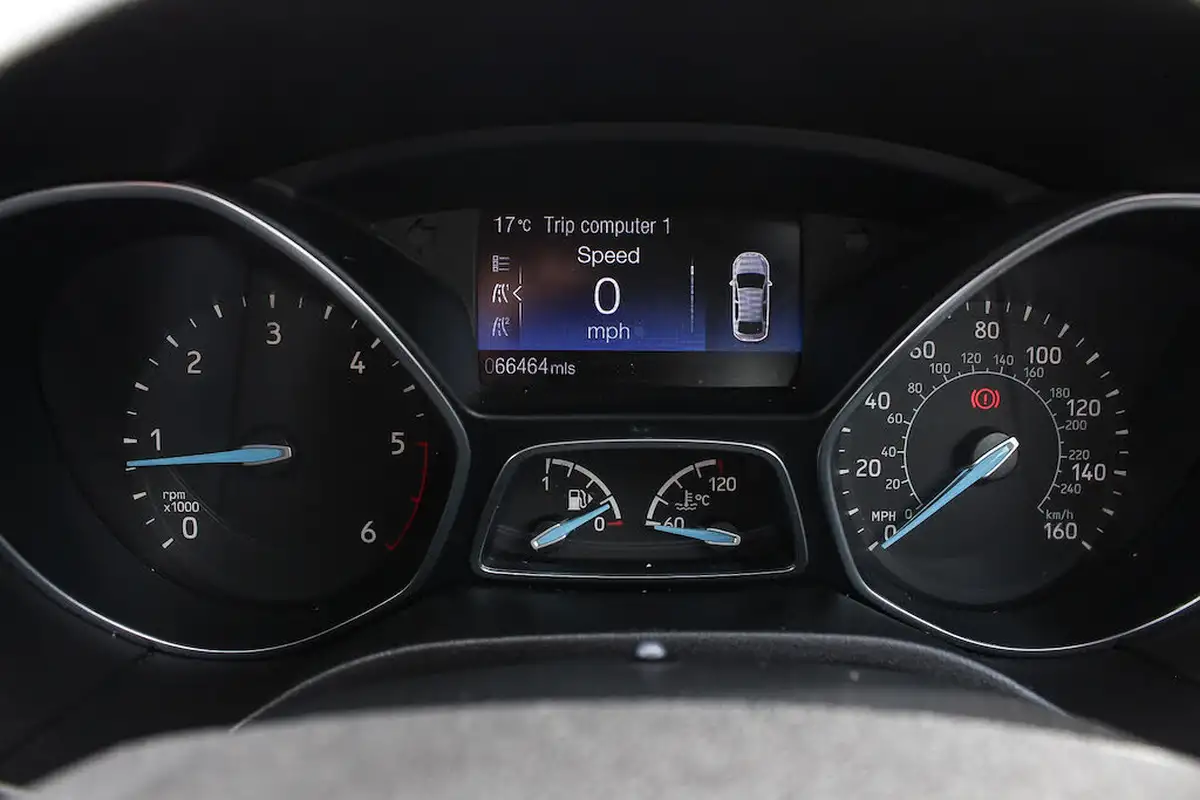 2016-ford-focus-15tdci-style-95ps-hatchback-big-36
