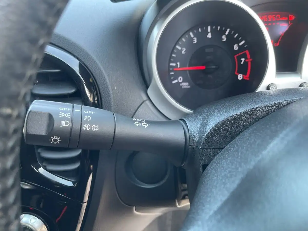 2013-nissan-juke-16-n-tec-dig-t-4wd-1618cc-cvt-big-30