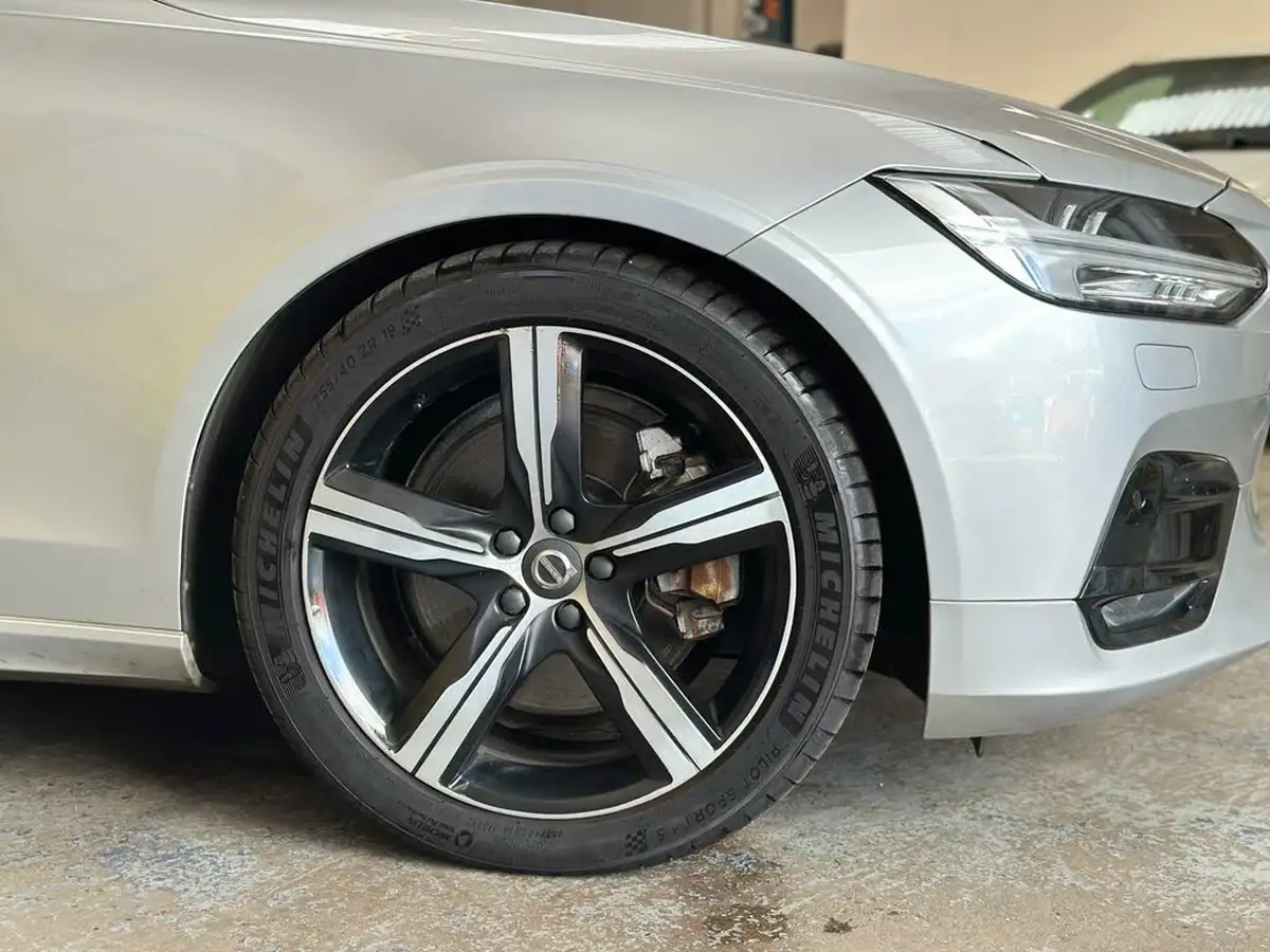 2020-volvo-v90-20td-d5-r-design-plus-big-24