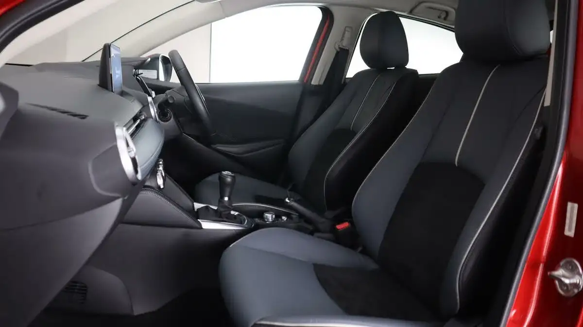 2022-mazda-mazda2-15-e-skyactiv-g-gt-sport-big-13