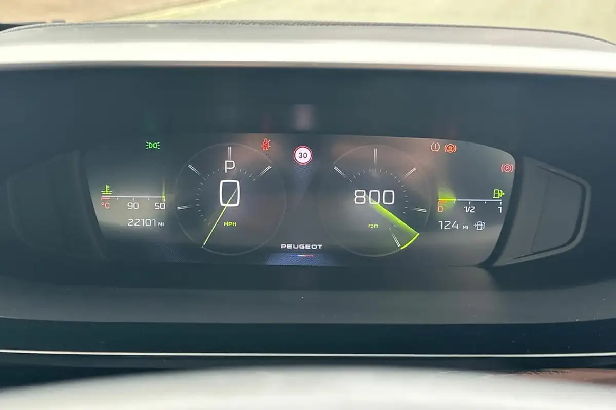 2022-peugeot-308-12-puretech-gt-premium-big-13