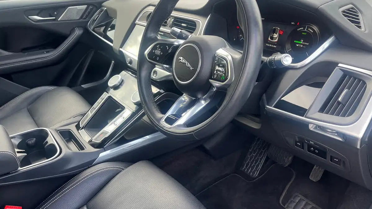 2022-jaguar-i-pace-ev400-hse-big-21