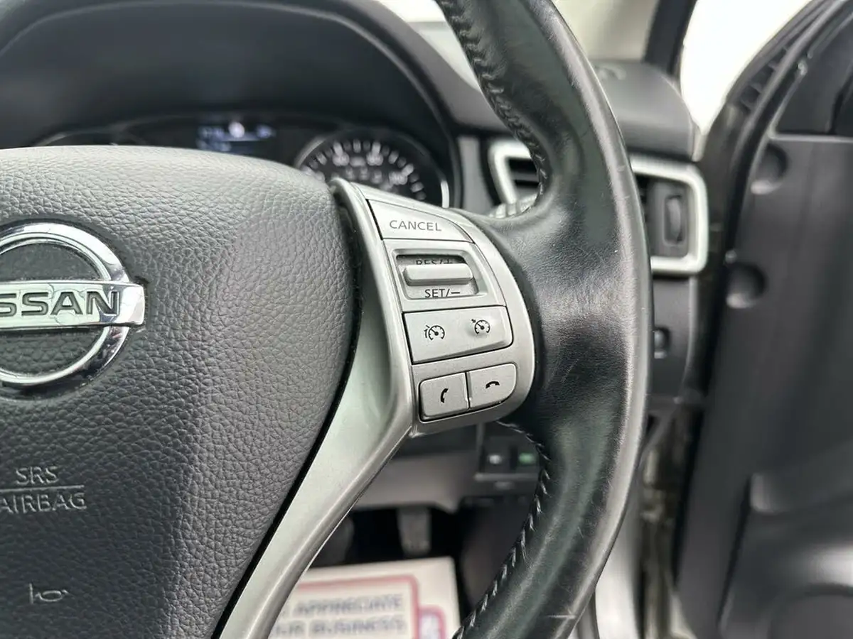 2015-nissan-qashqai-16dci-tekna-xtronic-cvt-big-35