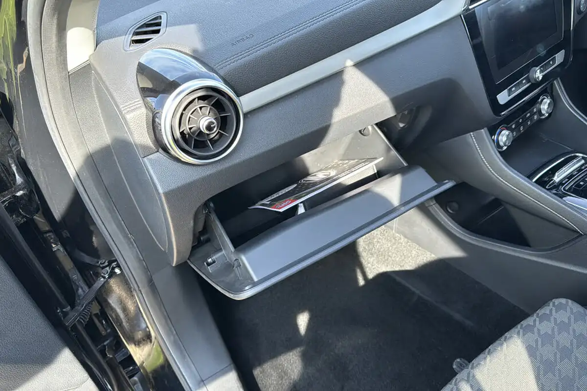 2019-mg-zs-suv-e-excite-ev-big-37