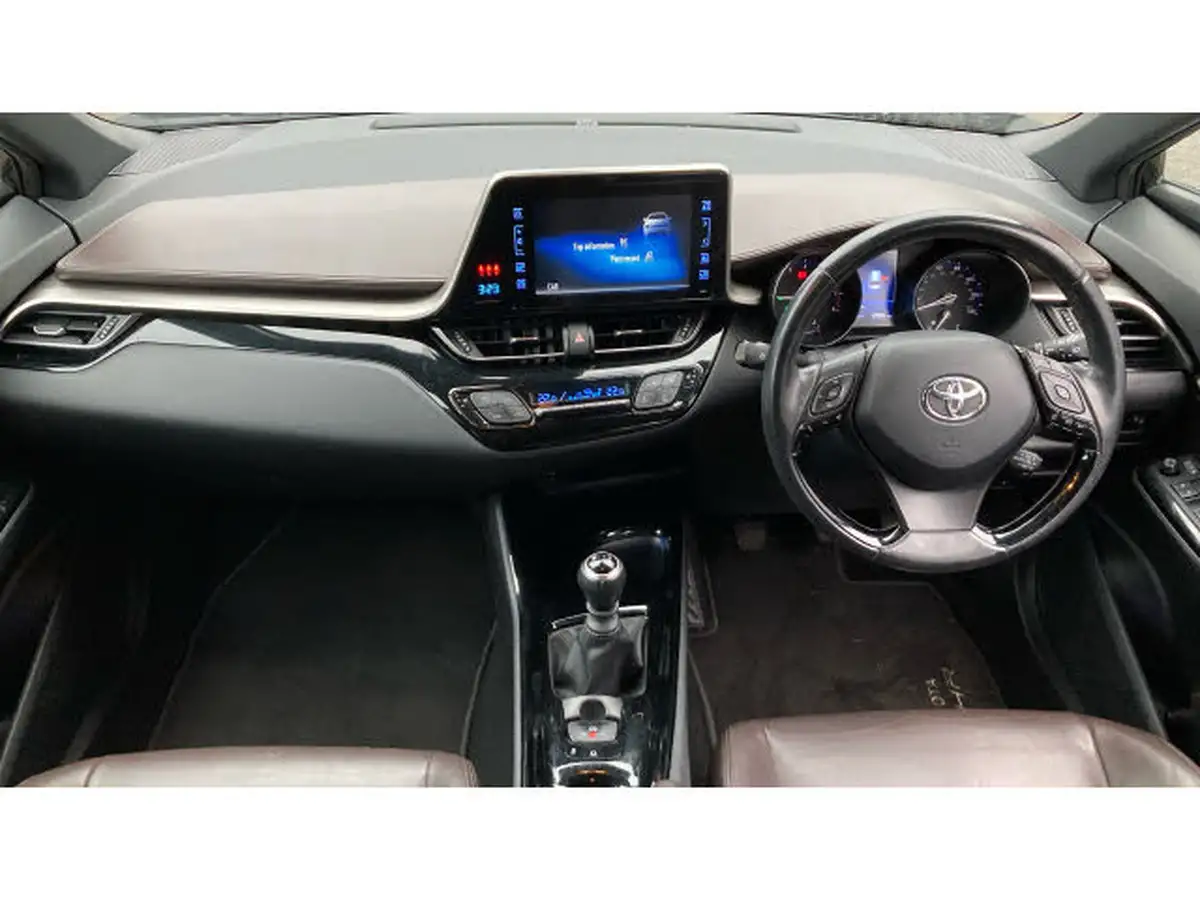 2017-toyota-c-hr-12-excel-big-4
