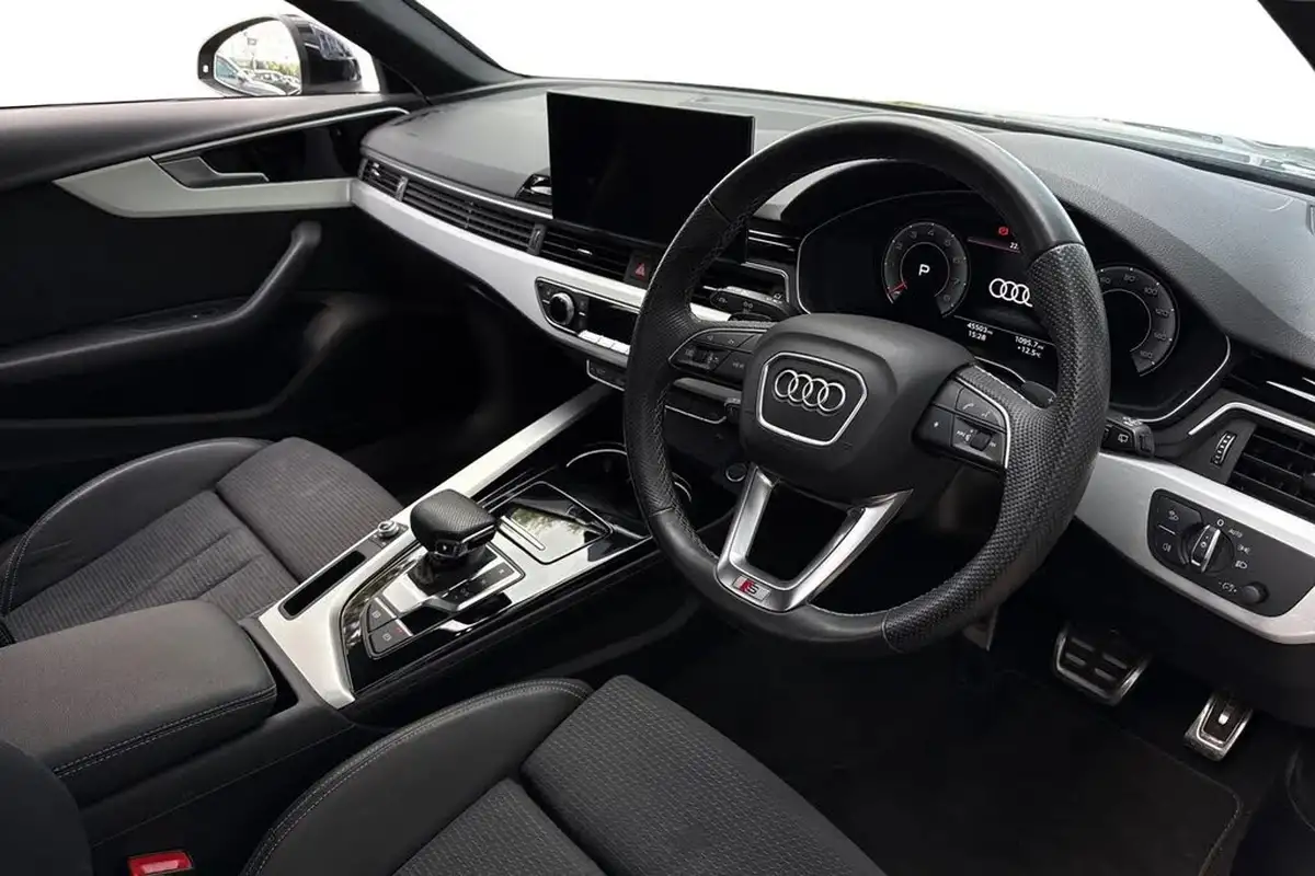 2022-audi-a4-avant-20-35-tfsi-s-line-tronic-big-12