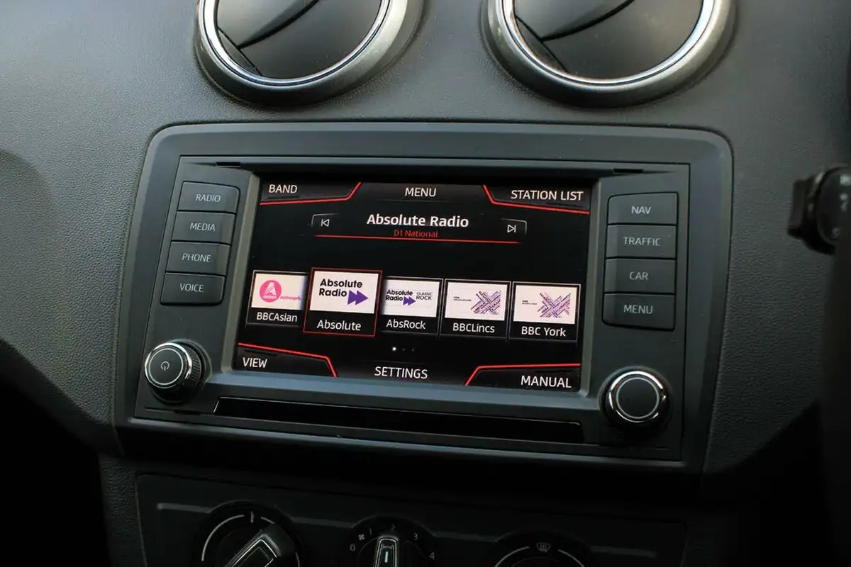 2016-seat-ibiza-12-tsi-fr-technology-90ps-sportcoupe-3d-big-20