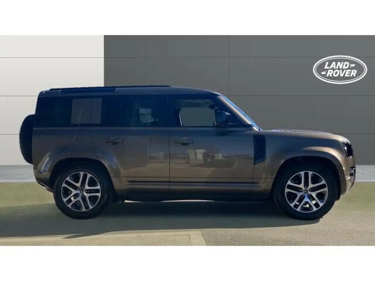 2021-land-rover-110-defender-30-d250-xs-edition-big-4