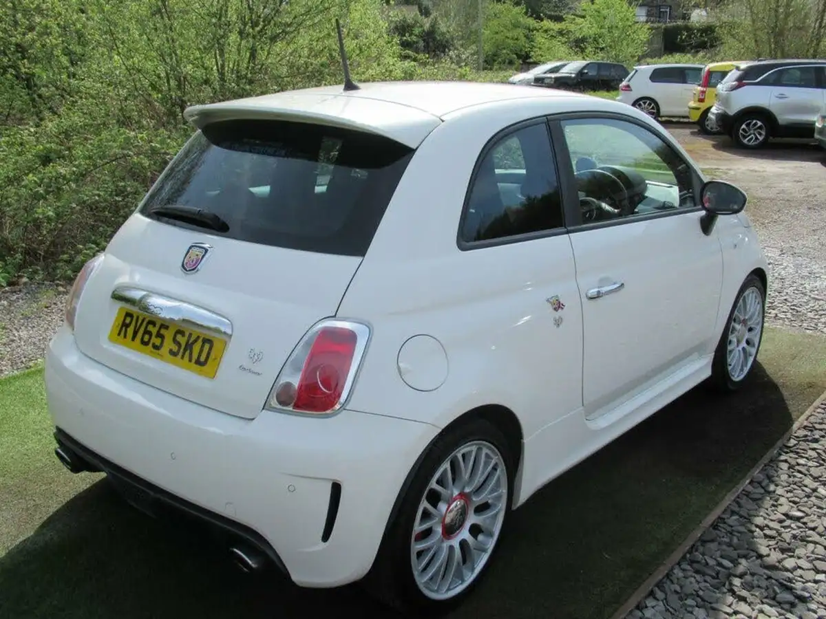 2015-abarth-500-14-tjet-595-turismo-160bhp-big-20