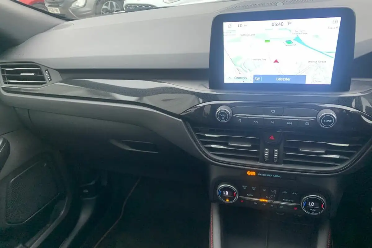 2023-ford-kuga-big-31