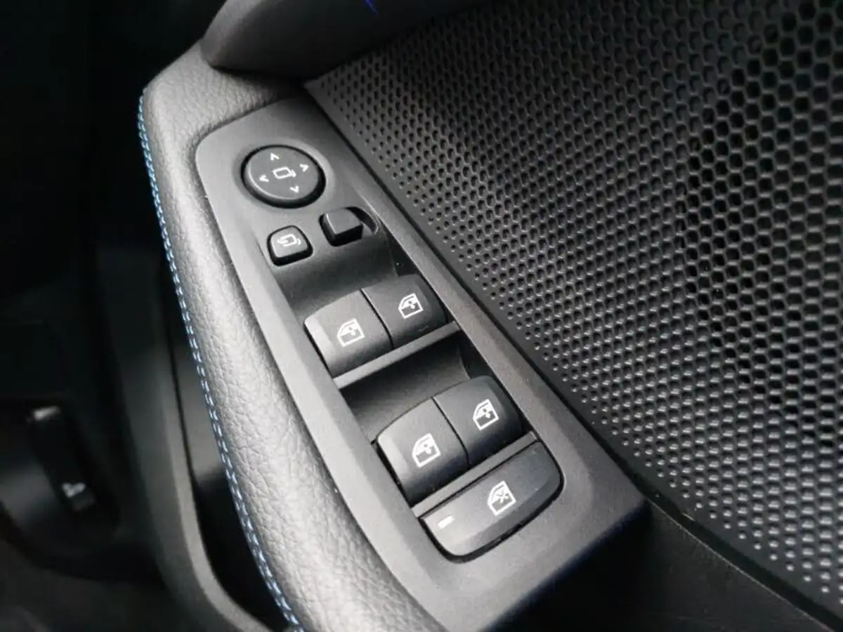 2024-bmw-1-series-15-118i-m-sport-lcp-dct-big-17