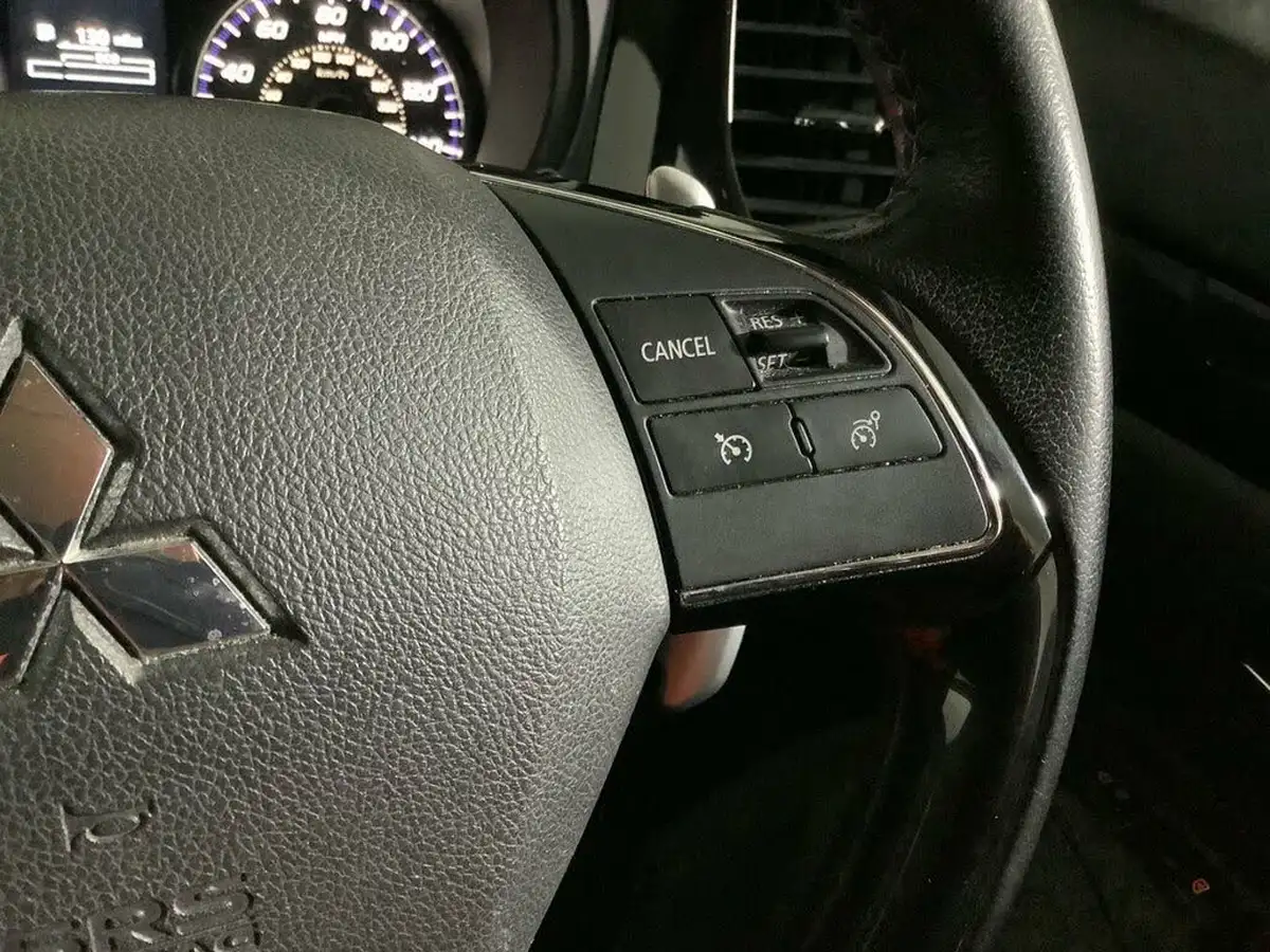2019-mitsubishi-outlander-20-design-big-8