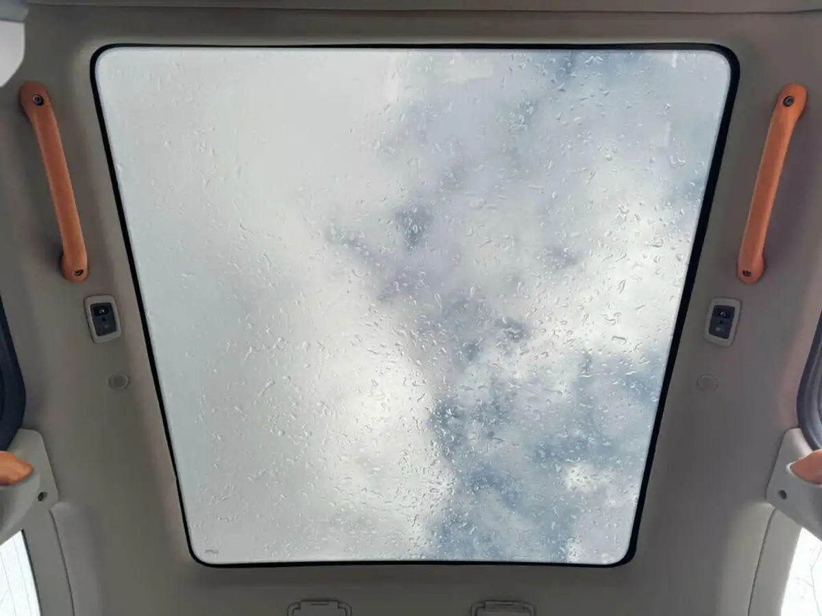 2022-levc-tx-15-vista-comfort-plus-150pseu6-big-15
