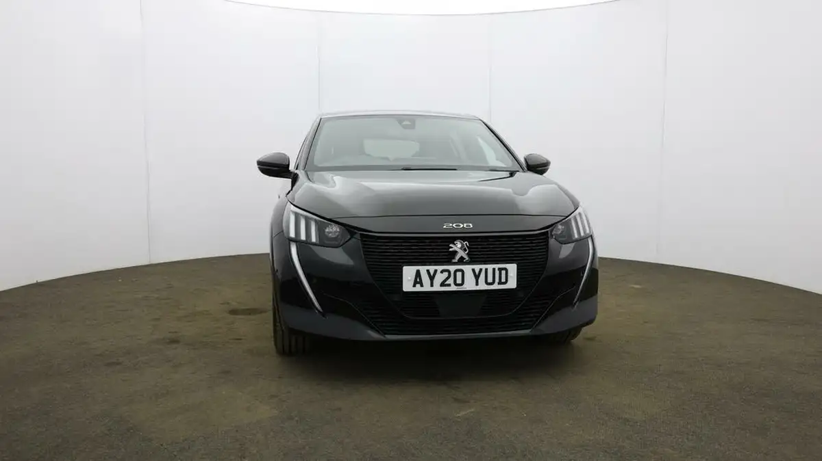 2020-peugeot-208-e-gt-big-34
