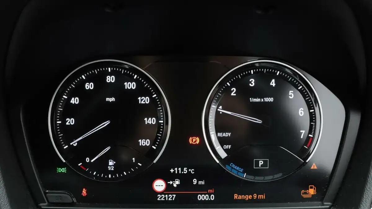 2022-bmw-x2-15-xdrive25e-m-mesh-edition-big-10